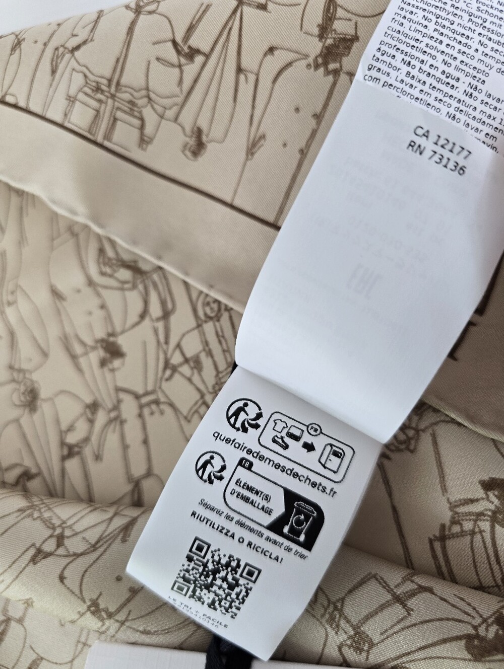 MaxMara Silk Hand Rolled Square Scarf Illustrated Sketch Print NIB NWT Tan Brown - Picture 6 of 16